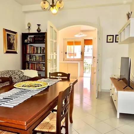 Casa Vacanza Maria Apartment